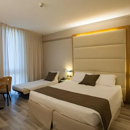 Отель Park Ai Pini & Restaurant Ai Pini 4*