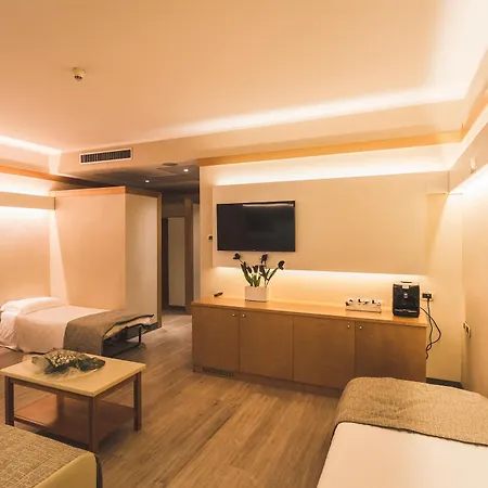 Park Ai Pini & Restaurant Ai Pini Hotel 4*