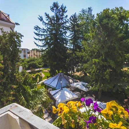 Park Ai Pini & Restaurant Ai Pini Mestre